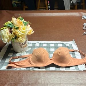 Used comfort shaping bra adjustable straps light padding